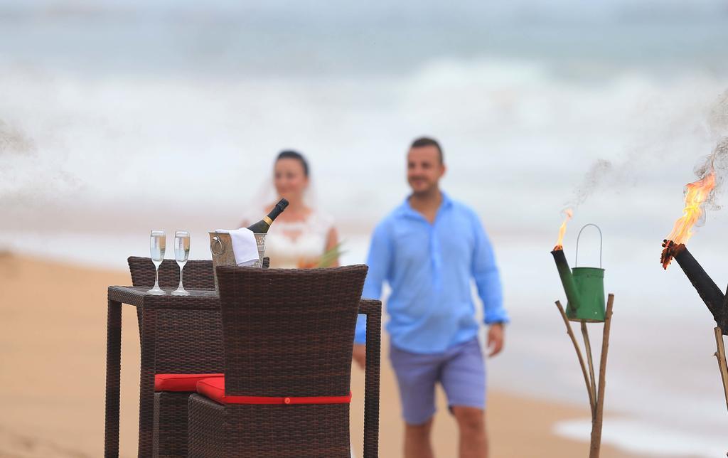 Ranna 212 Beach Resort Kahandamodara Luaran gambar