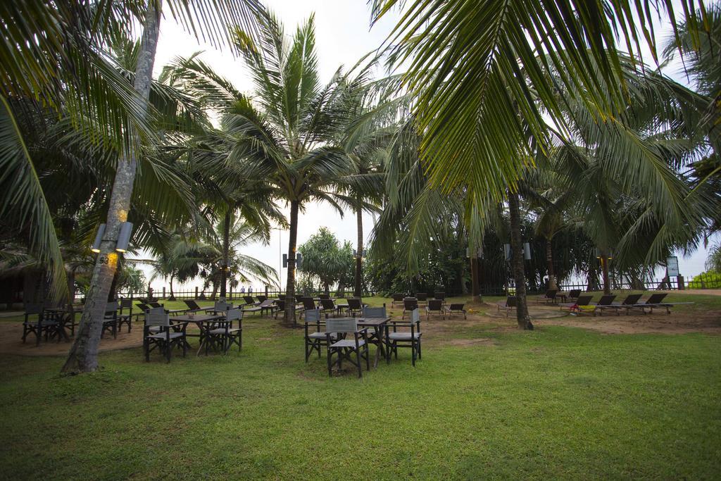 Ranna 212 Beach Resort Kahandamodara Luaran gambar