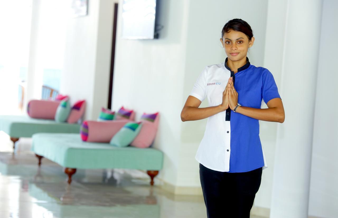 Ranna 212 Beach Resort Kahandamodara Luaran gambar